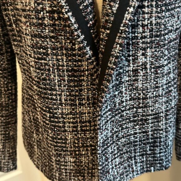 Brand new Banana Republic Jacket, Size XS - Picture 2 of 11